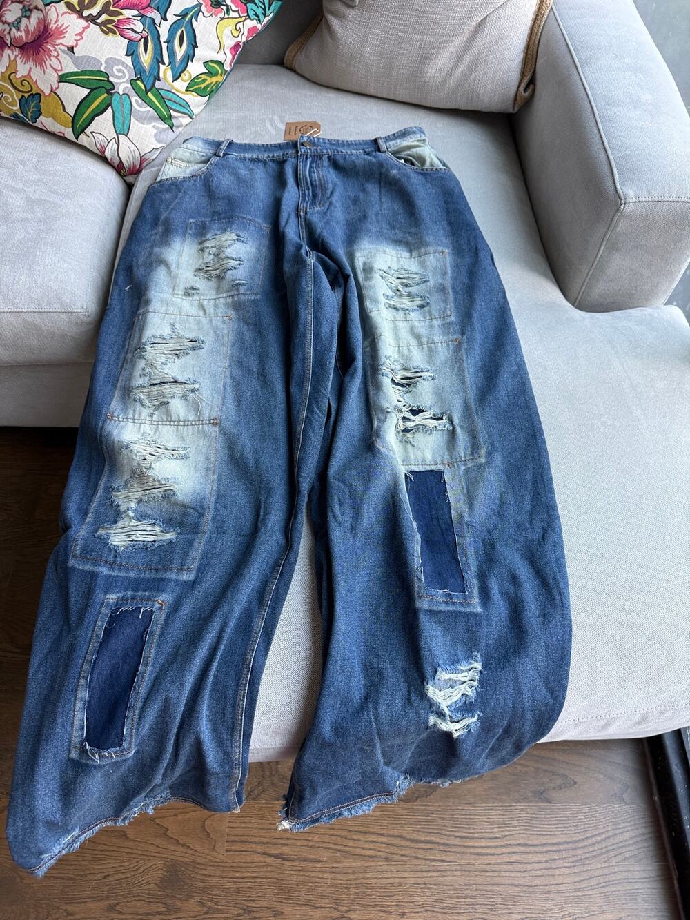 A Rare Bird Grunge Jeans M/L NWT
